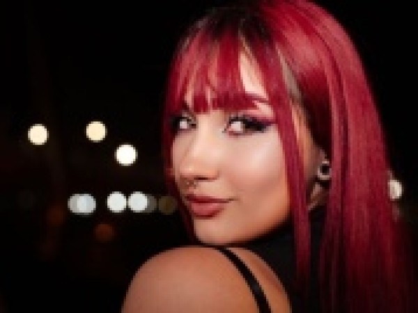 Kitty_Saenz