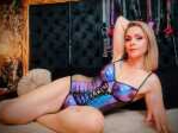 Vicky_Gray