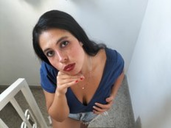 NikkiMilky