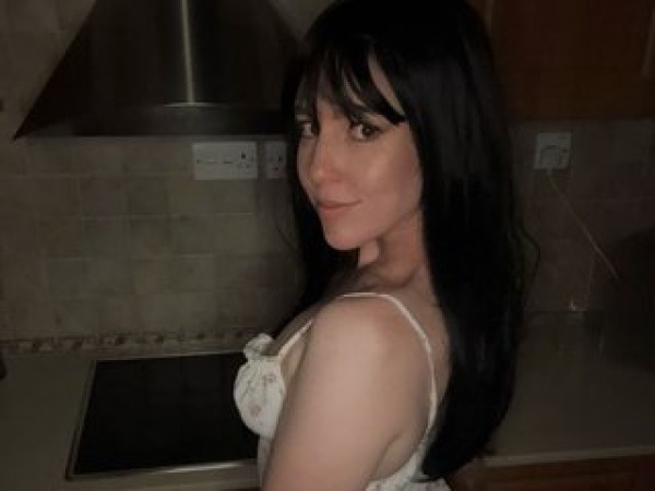 BrunetteStella