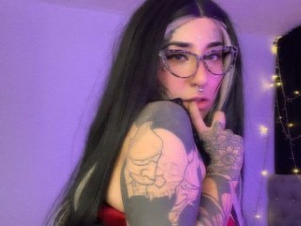 Dacota_Dmone1