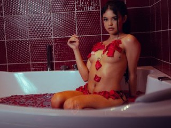 EmilyyJhonson