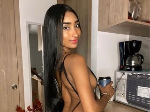 Naeily_evanss