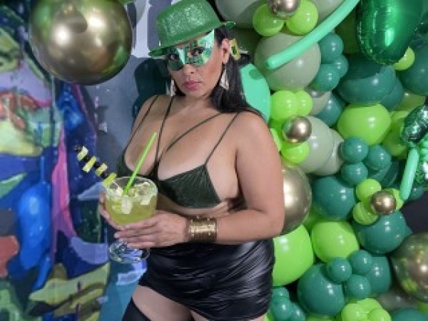 Sandy_Milf