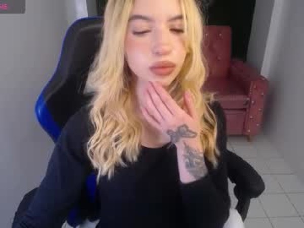 alina_lee_t