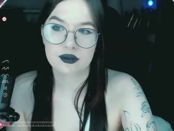 coy_amina_