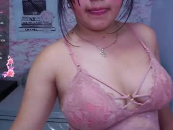 mia_gomez_t