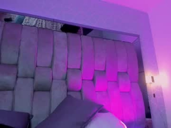 naomisaenz